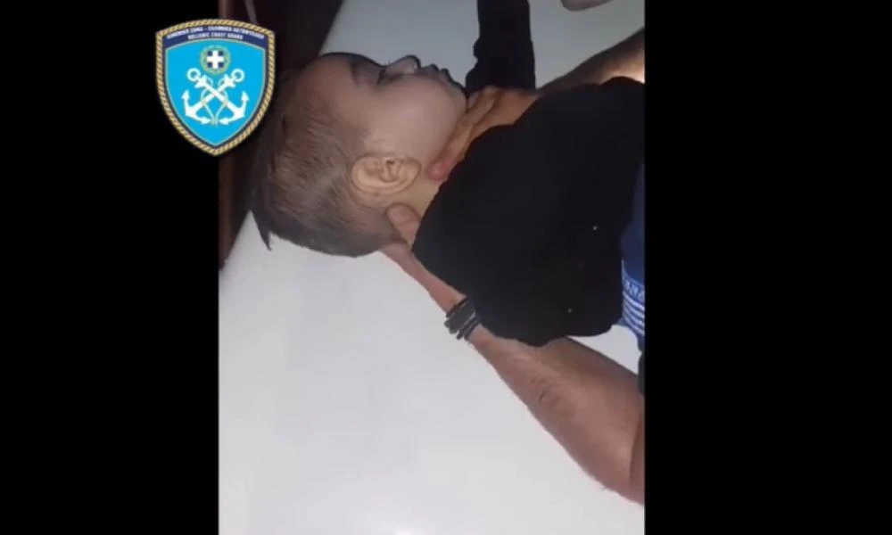 Λιμενικό: Οι υπεράνθρωπες προσπάθειες στελεχών για τη διάσωση βρέφους